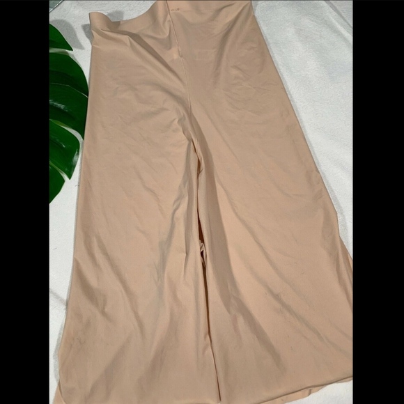 NEW Spanx Thinstincts High Waist‎ Mid-Thigh Shorts [SZ Medium ] - Picture 6 of 8